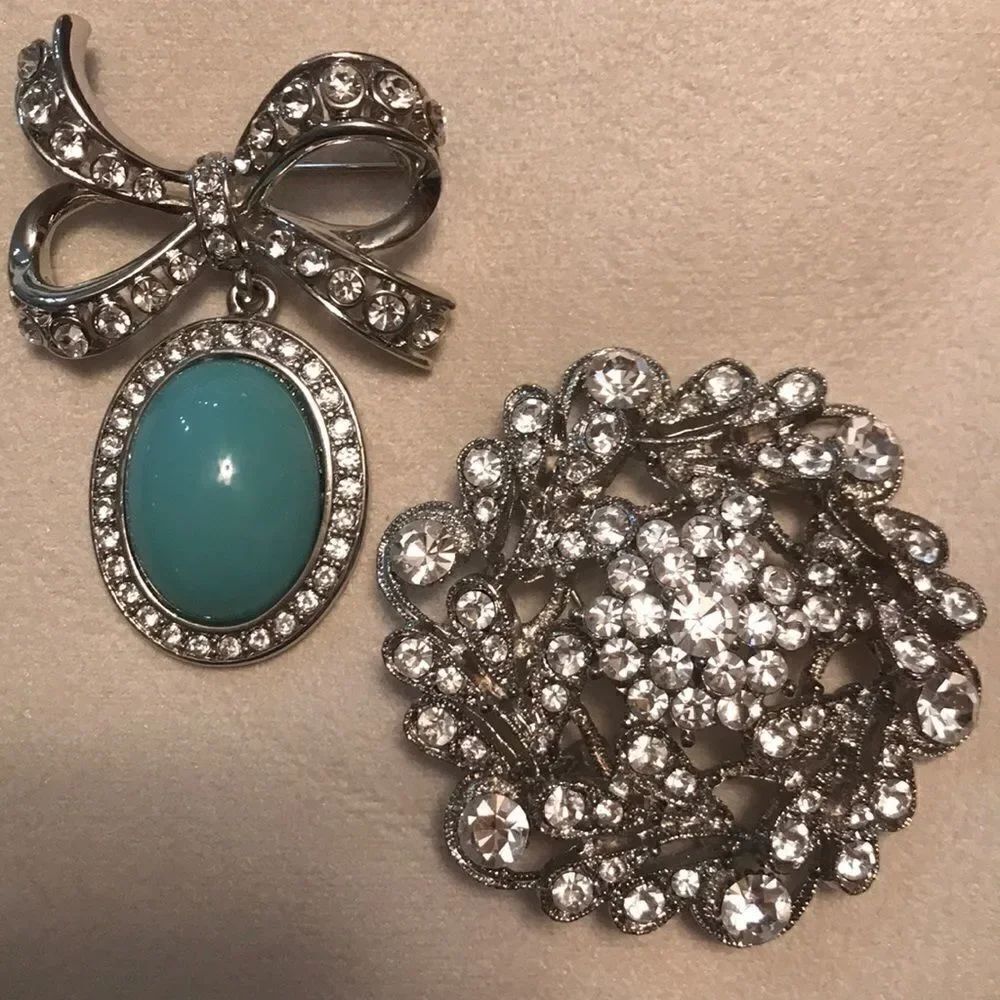 Crystal Brooch Set!!